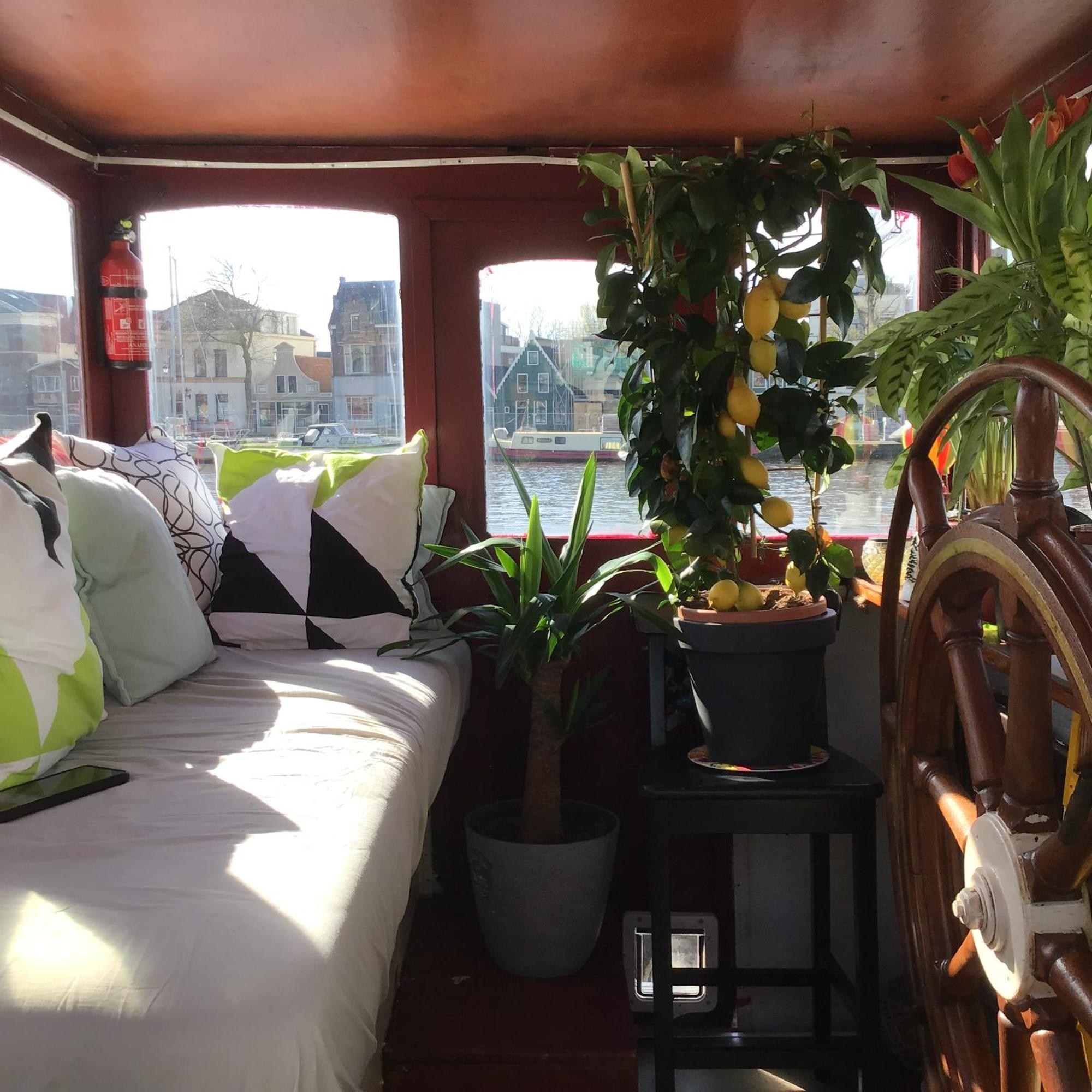 B&B Teddy "Prachtig Authentiek Woonschip Uit 1912, 15 Minuten Van Amsterdam" Wormer Buitenkant foto