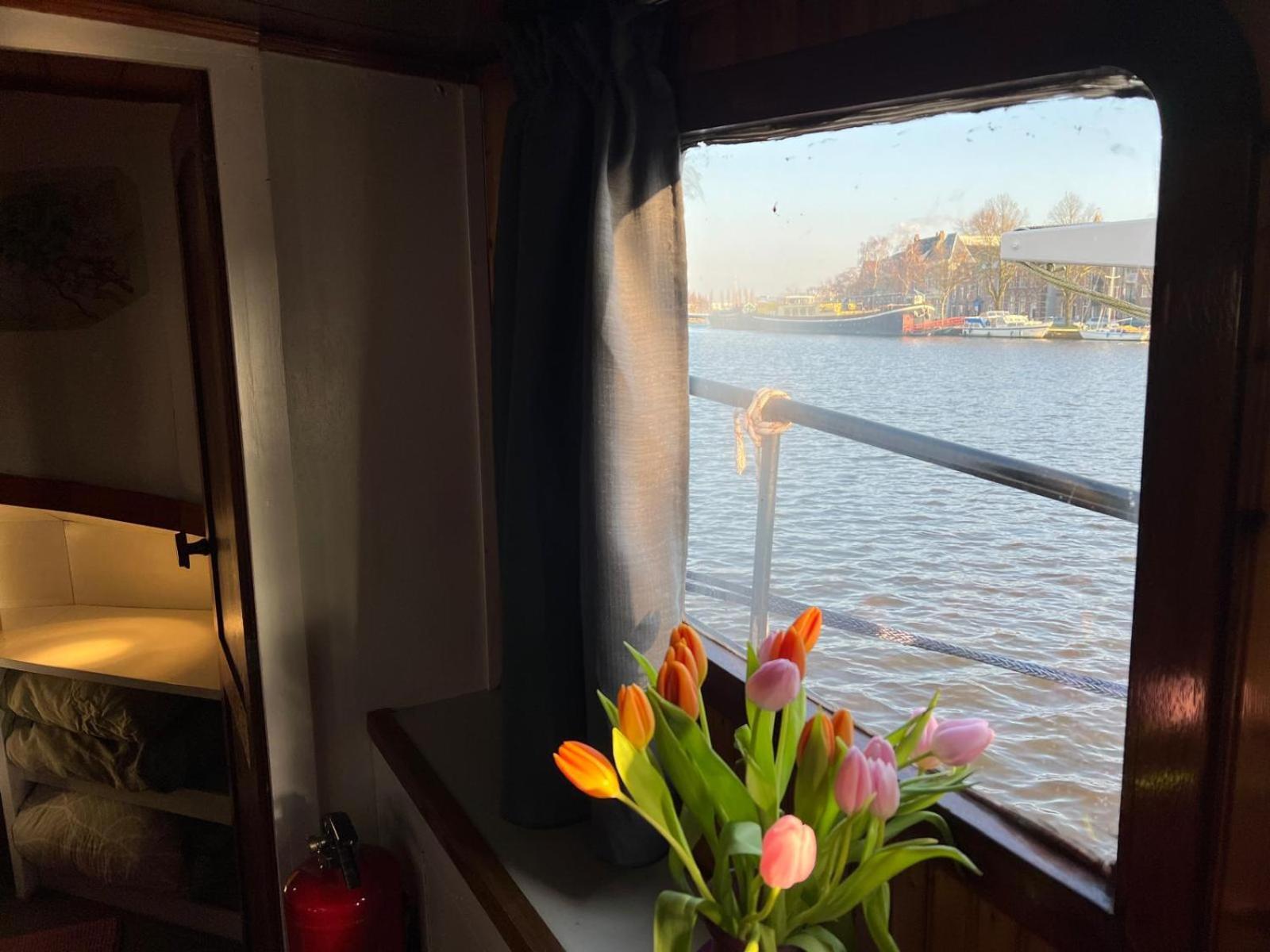 B&B Teddy "Prachtig Authentiek Woonschip Uit 1912, 15 Minuten Van Amsterdam" Wormer Buitenkant foto