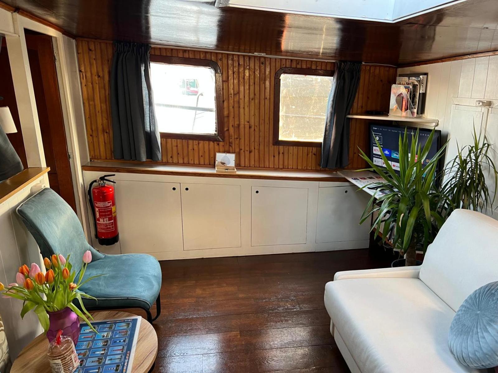 B&B Teddy "Prachtig Authentiek Woonschip Uit 1912, 15 Minuten Van Amsterdam" Wormer Buitenkant foto
