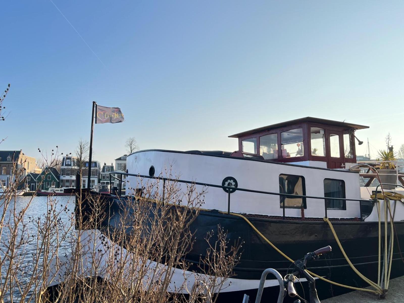 B&B Teddy "Prachtig Authentiek Woonschip Uit 1912, 15 Minuten Van Amsterdam" Wormer Buitenkant foto