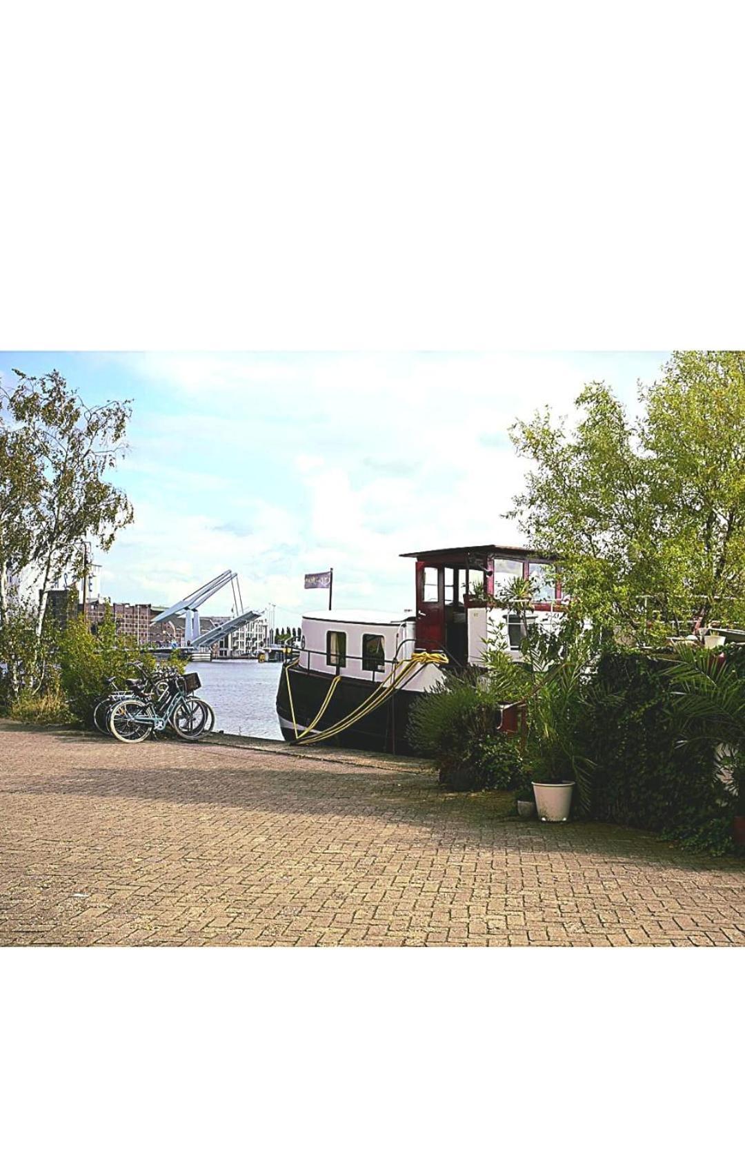 B&B Teddy "Prachtig Authentiek Woonschip Uit 1912, 15 Minuten Van Amsterdam" Wormer Buitenkant foto