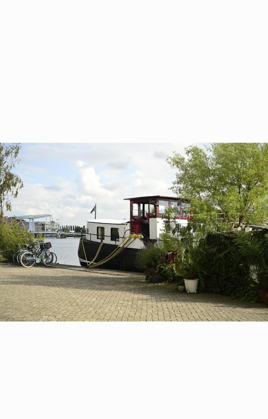 B&B Teddy "Prachtig Authentiek Woonschip Uit 1912, 15 Minuten Van Amsterdam" Wormer Buitenkant foto